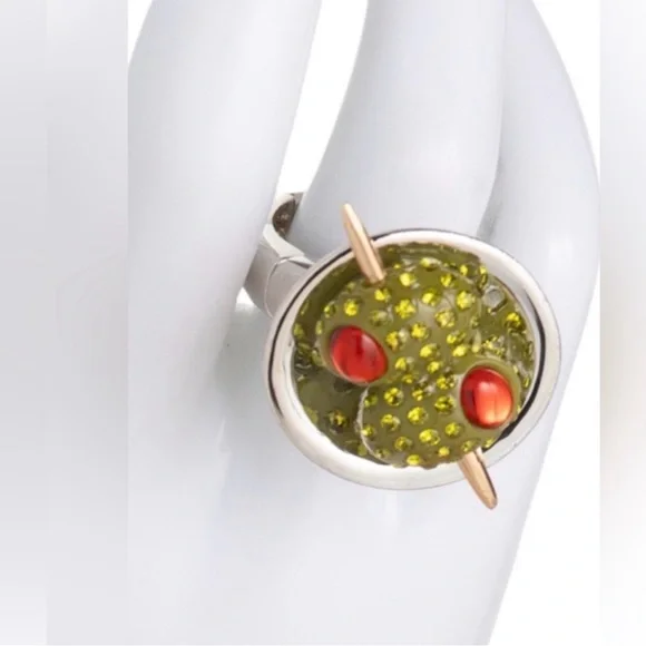 New Betsey Johnson Ring Martini Glass Olive Cocktail Ring - Picture 3 of 16